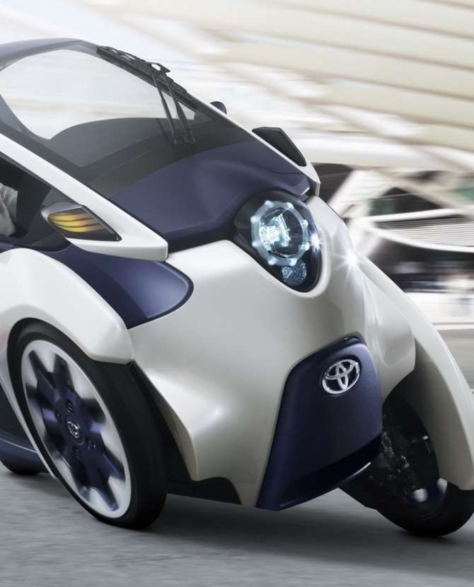 Toyota представили i-ROAD Concept