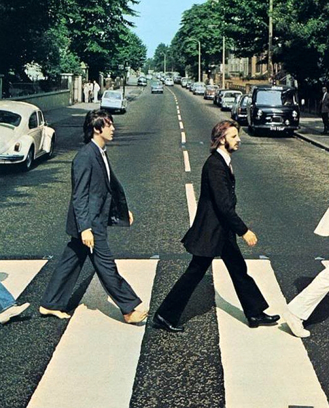 Легендарное фото The Beatles уйдет с молотка