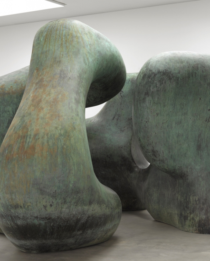 Скульптуры Генри Мура в Gagosian Gallery
