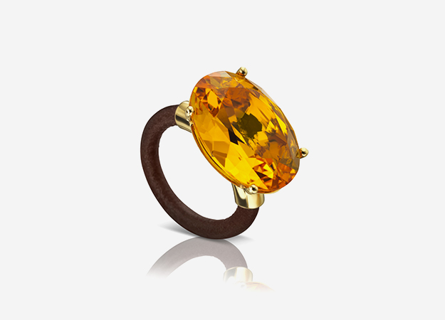 Серебряное кольцо с драгоценными камнями и кожаной деталью из коллекции Ivette, tous.ru