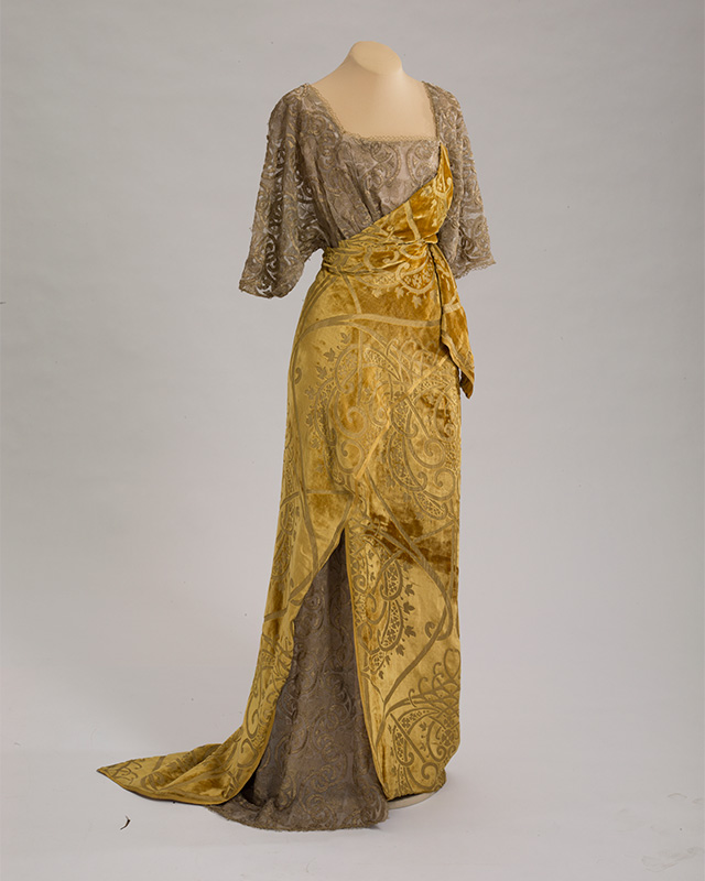 Платье вечернее, принадлежало В. В. Карахан. 1911–1912. Модный дом \"Doucet\". Франция, Париж.