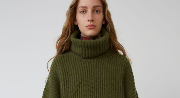 Какой свитер выбрать на зиму: 35 красивых и практичных вариантов
