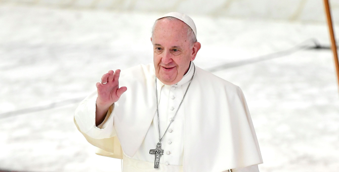 Папа римский Франциск выступил за легализацию гражданских браков для однополых пар