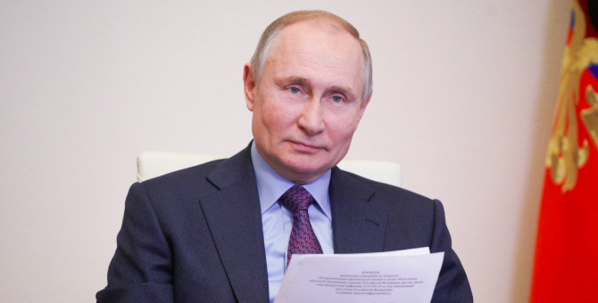 Владимир Путин сделал прививку от COVID-19 и чувствует себя хорошо