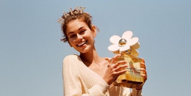 Кайя Гербер снялась в новой парфюмерной кампании Marc Jacobs