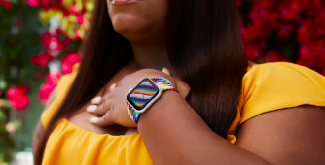 Apple и Nike представили Apple Watch в честь Прайда-2021