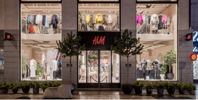 H&M приступил к закрытию магазинов в России