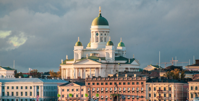 Финляндия сократит число выдаваемых россиянам виз