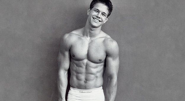 Yashirin kamera yalangoch ayollar