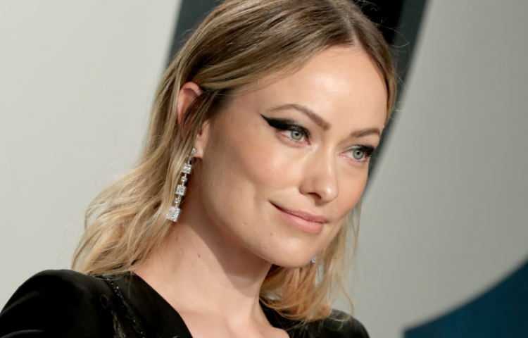 Жалаңаш Оливия Уайлд бейне