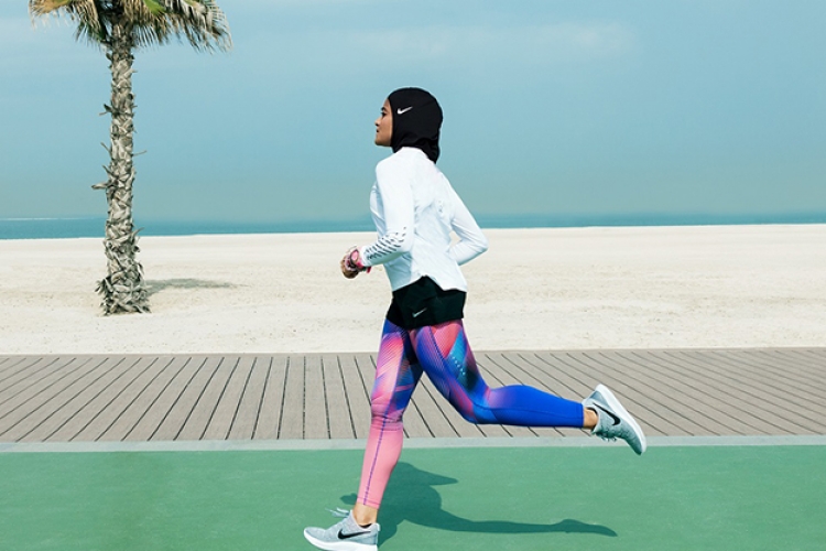 running hijab nike